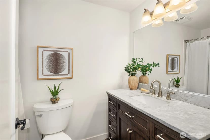 Property photo for 4057 96th Avenue Se, Mercer Island photo 24