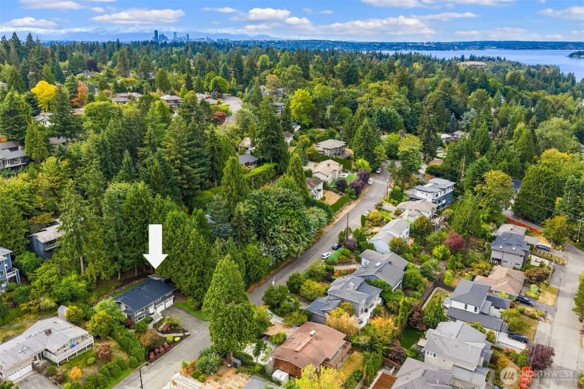 Property photo for 4057 96th Avenue Se, Mercer Island photo 38