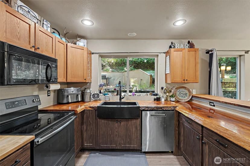 Property photo for 22329 Glenview Court Se, Yelm photo 10