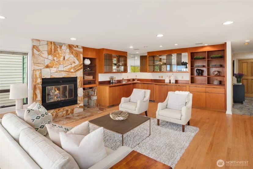 Property photo for 118 Highland Drive, Seattle photo 23