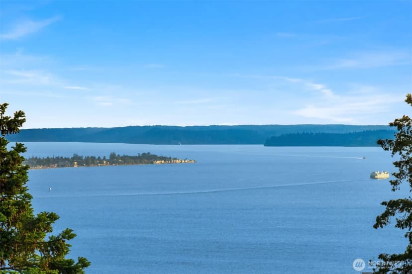 Property photo for 118 Highland Drive, Seattle photo 15