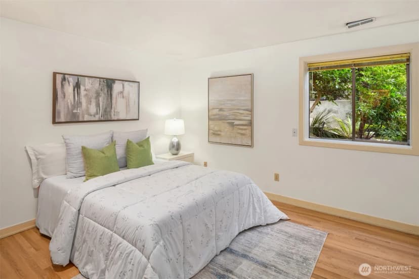 Property photo for 118 Highland Drive, Seattle photo 31