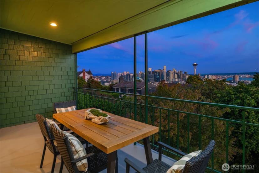 Property photo for 118 Highland Drive, Seattle photo 16