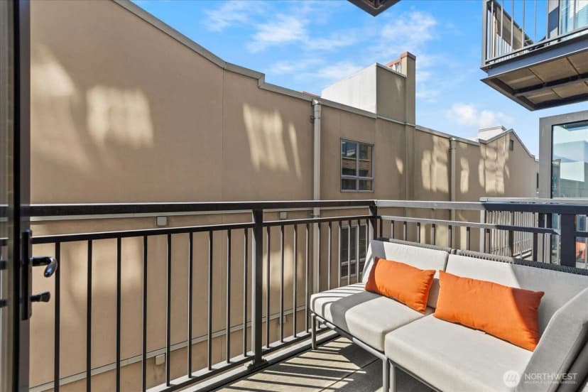 Property photo for 2911 2nd Avenue #517, Seattle photo 11