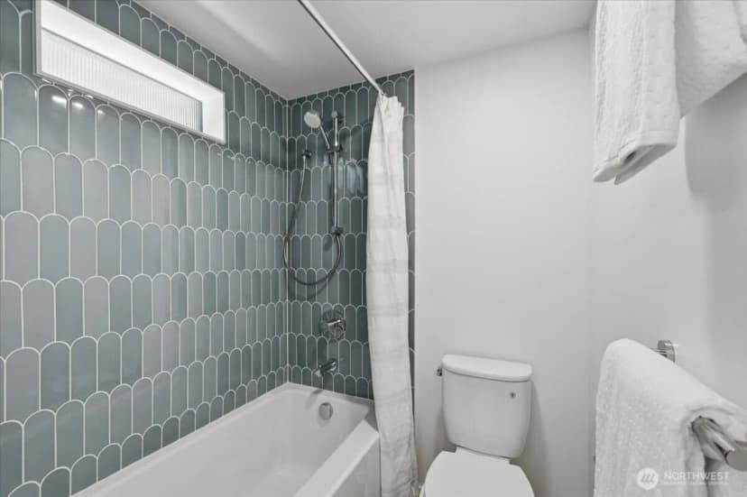 Property photo for 5247 21st Avenue Sw, Seattle photo 27