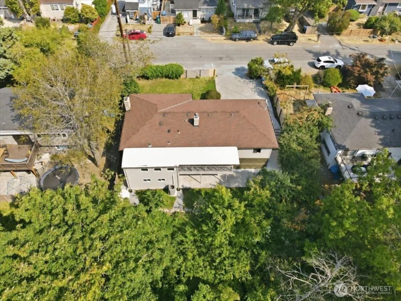 Property photo for 5247 21st Avenue Sw, Seattle photo 31