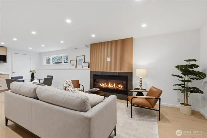 Property photo for 5247 21st Avenue Sw, Seattle photo 16