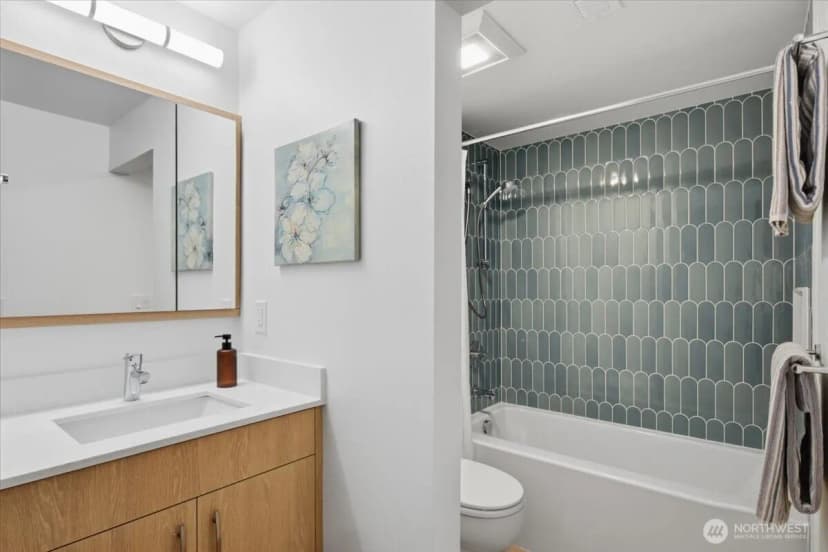 Property photo for 5247 21st Avenue Sw, Seattle photo 22