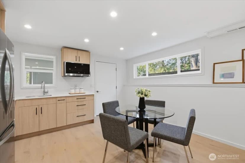 Property photo for 5247 21st Avenue Sw, Seattle photo 18