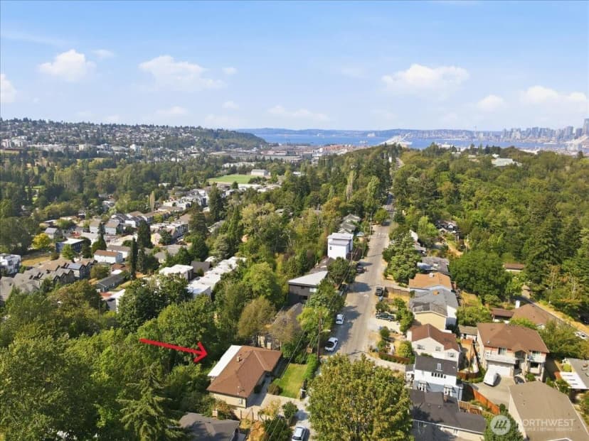 Property photo for 5247 21st Avenue Sw, Seattle photo 32