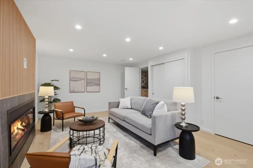 Property photo for 5247 21st Avenue Sw, Seattle photo 17