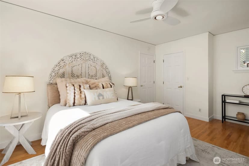 Property photo for 1114 2nd Avenue N, Seattle photo 17