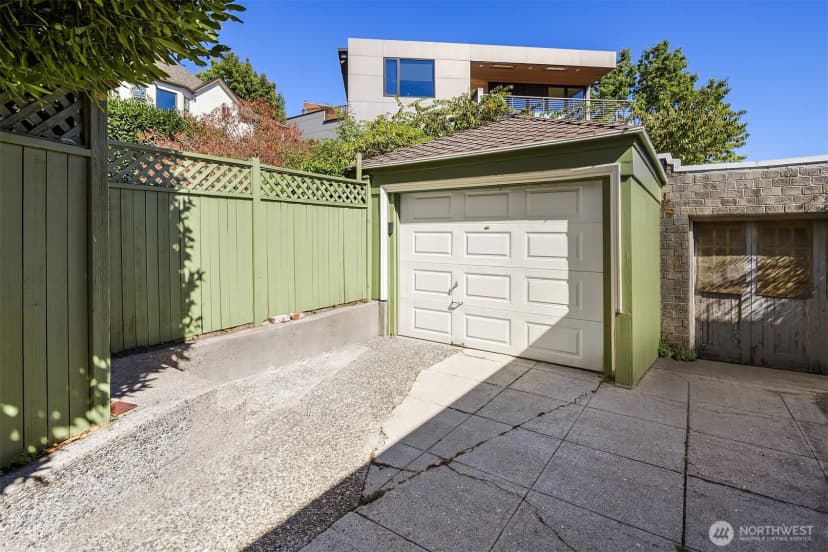 Property photo for 1114 2nd Avenue N, Seattle photo 40