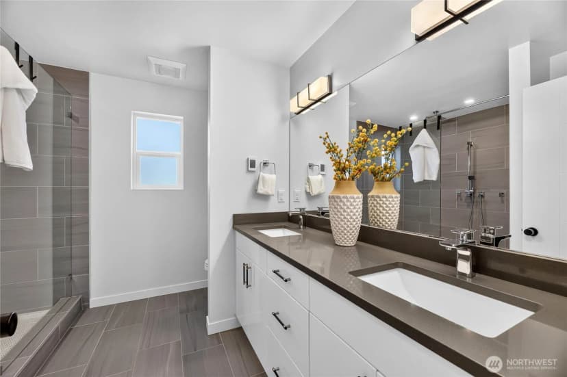 Property photo for 7707 18th Avenue Sw, Seattle photo 18