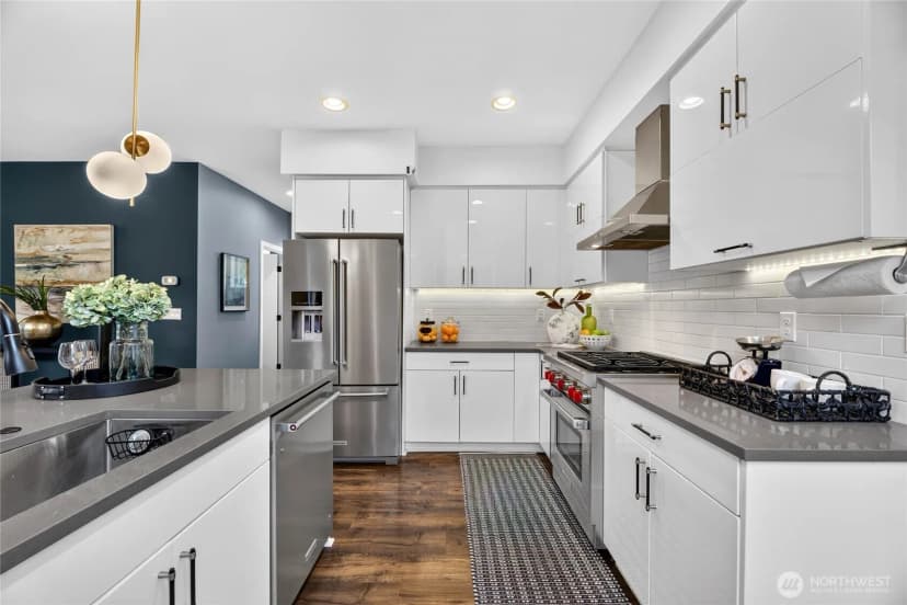 Property photo for 7707 18th Avenue Sw, Seattle photo 10