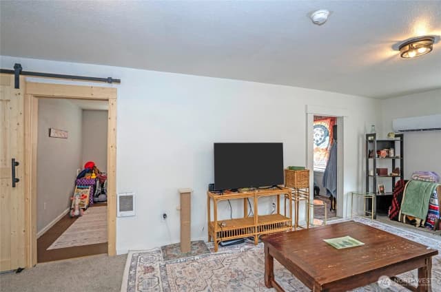 Property photo for 110 Alder Street E, Eatonville photo 4