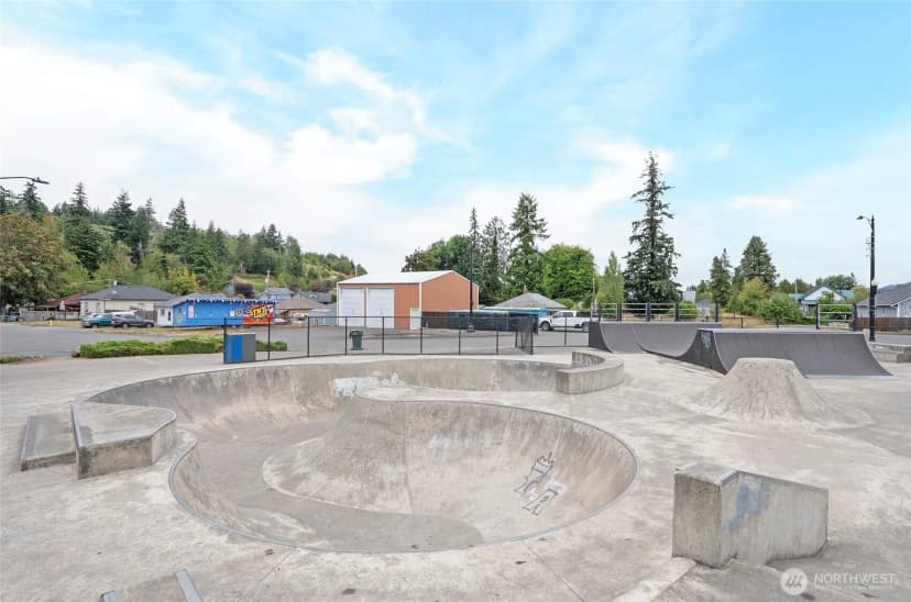 Property photo for 110 Alder Street E, Eatonville photo 24
