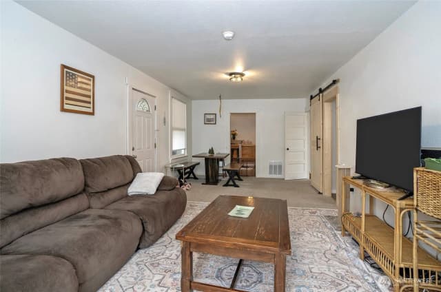 Property photo for 110 Alder Street E, Eatonville photo 5