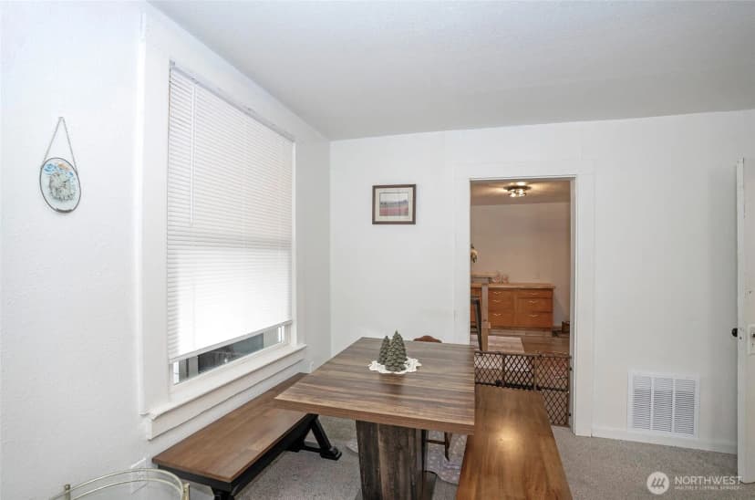 Property photo for 110 Alder Street E, Eatonville photo 7
