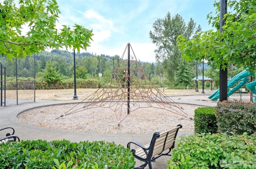 Property photo for 110 Alder Street E, Eatonville photo 23