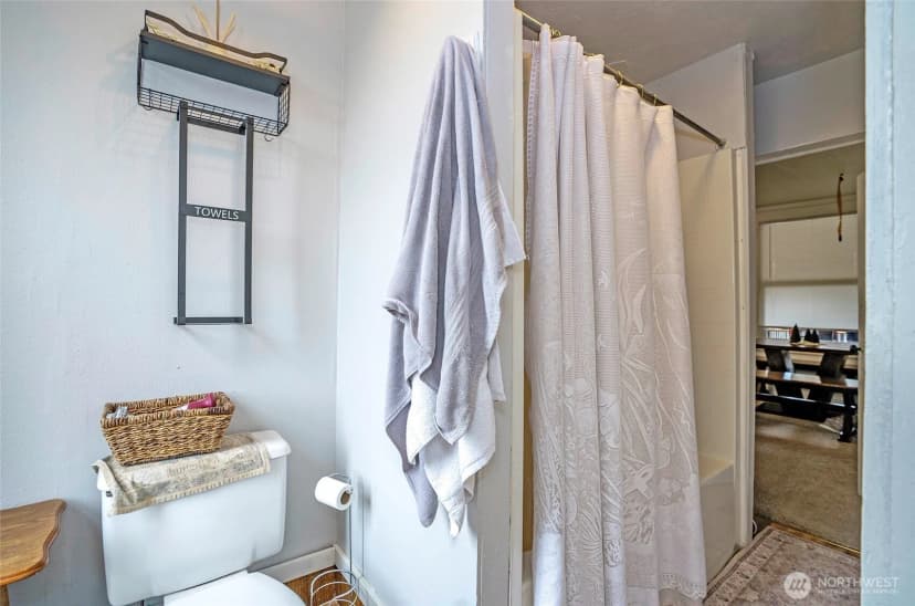 Property photo for 110 Alder Street E, Eatonville photo 15