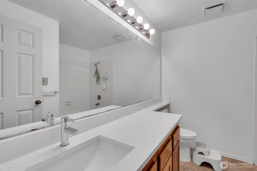 Property photo for 15175 Sunwood Blvd #dd12, Tukwila photo 15