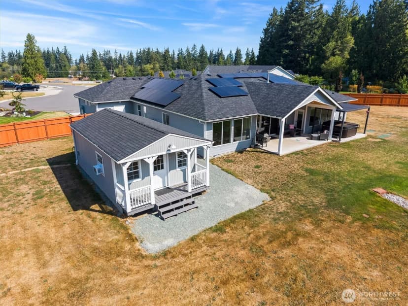 Property photo for 18521 32nd Avenue Nw, Stanwood photo 34