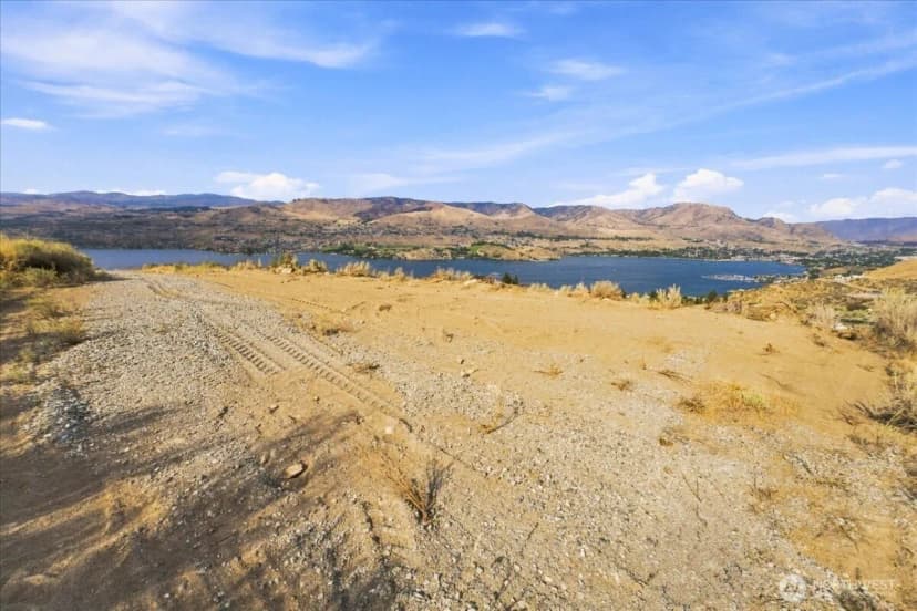 Property photo for 64 Chelan Butte Rd, Chelan photo 3