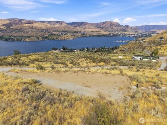 Property photo for 64 Chelan Butte Rd, Chelan photo 2