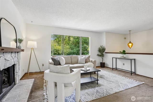 Property photo for 6845 Ne 191st Street, Kenmore photo 4