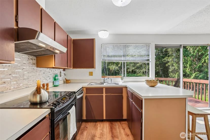 Property photo for 6845 Ne 191st Street, Kenmore photo 11