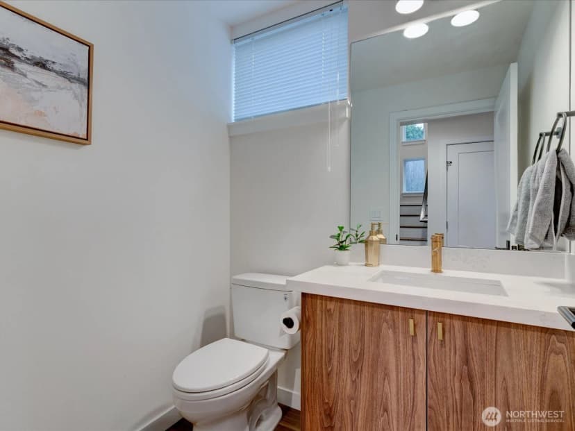 Property photo for 7507 Latona Avenue Ne, Seattle photo 11
