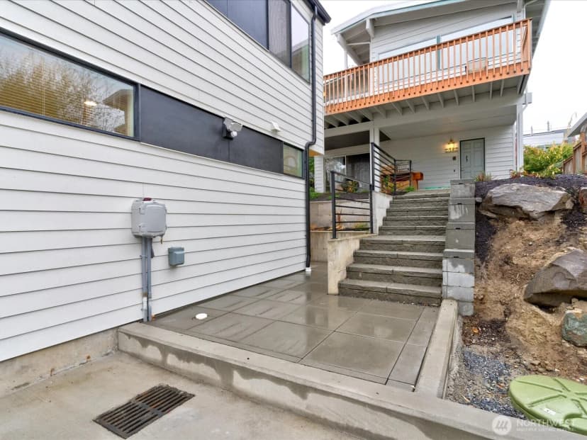 Property photo for 7507 Latona Avenue Ne, Seattle photo 26