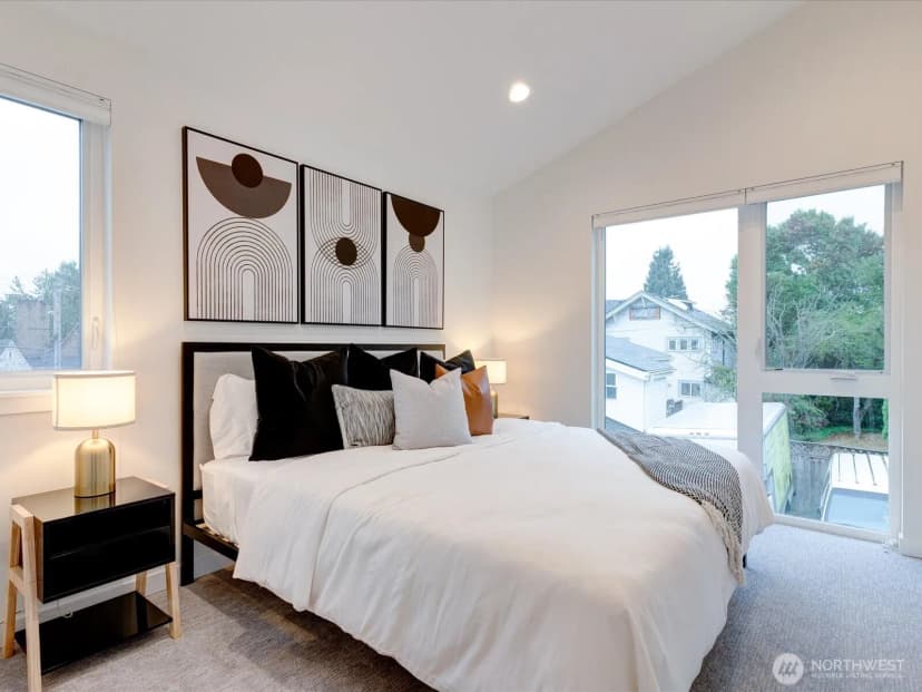 Property photo for 7507 Latona Avenue Ne, Seattle photo 17