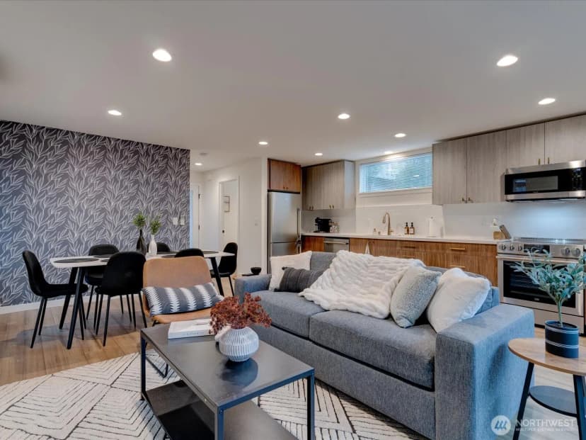 Property photo for 7507 Latona Avenue Ne, Seattle photo 6