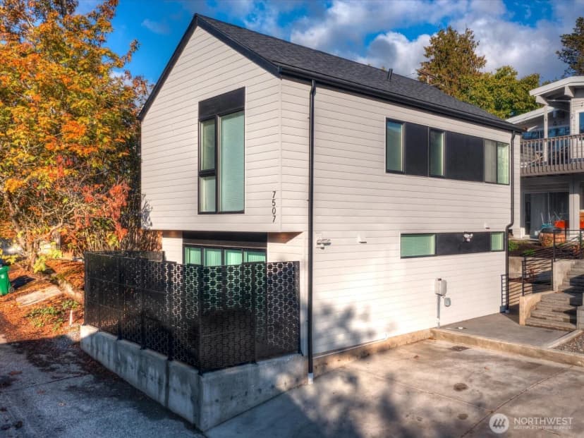 Property photo for 7507 Latona Avenue Ne, Seattle