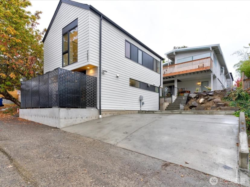 Property photo for 7507 Latona Avenue Ne, Seattle photo 24
