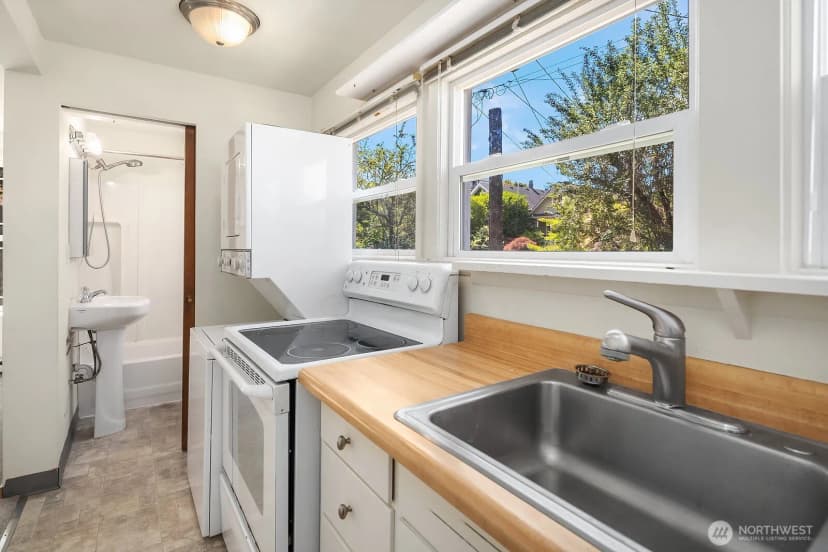 Property photo for 5444 Kirkwood Place N, Seattle photo 14