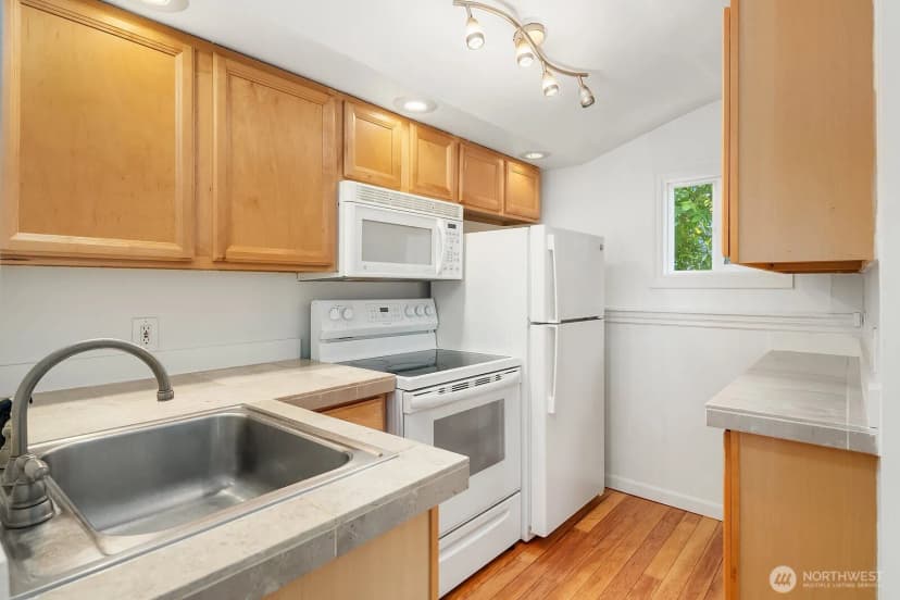 Property photo for 5444 Kirkwood Place N, Seattle photo 2