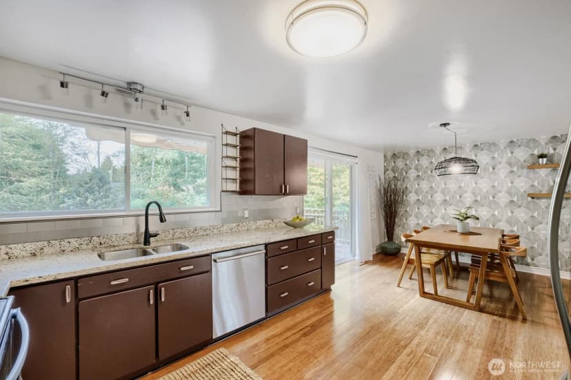 Property photo for 1421 218th Street Sw, Lynnwood photo 12