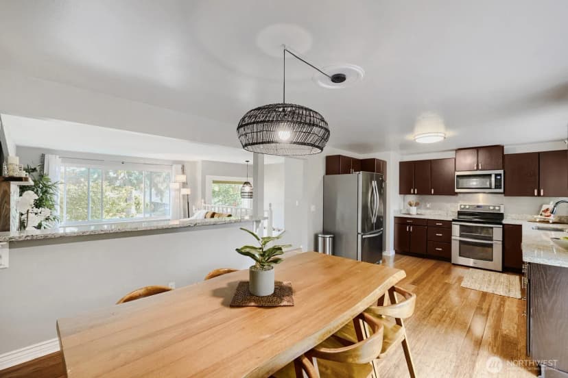Property photo for 1421 218th Street Sw, Lynnwood photo 7