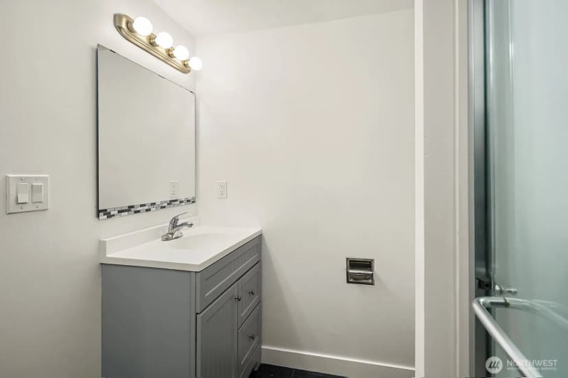 Property photo for 27011 128th Pl Se, Kent photo 13