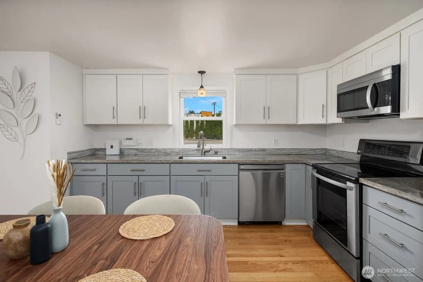 Property photo for 27011 128th Pl Se, Kent photo 6
