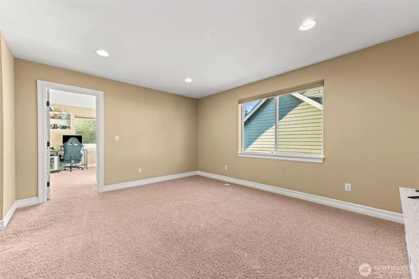 Property photo for 32113 Sunny Lane, Black Diamond photo 21