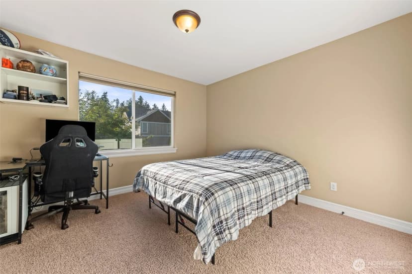 Property photo for 32113 Sunny Lane, Black Diamond photo 23