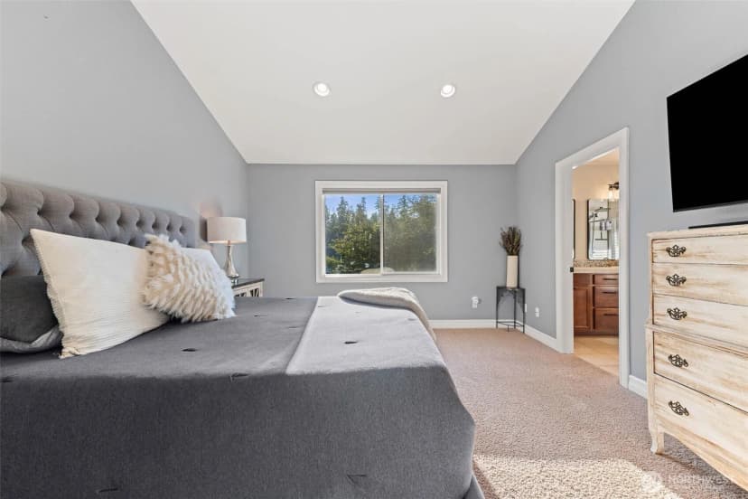 Property photo for 32113 Sunny Lane, Black Diamond photo 26