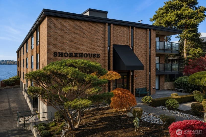 Property photo for 6225 Lake Washington Boulevard Ne #208, Kirkland photo 21