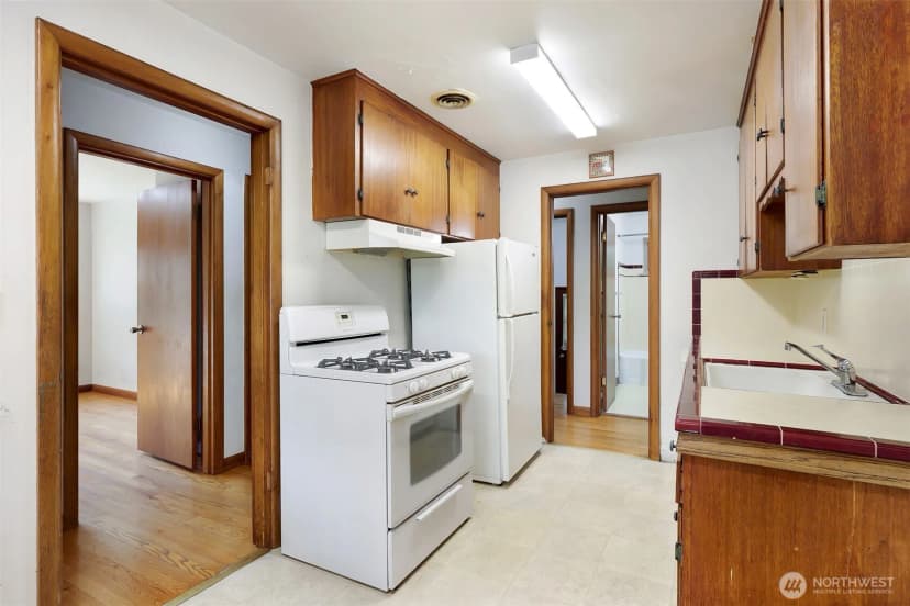 Property photo for 4815 S Holly Street, Seattle photo 9