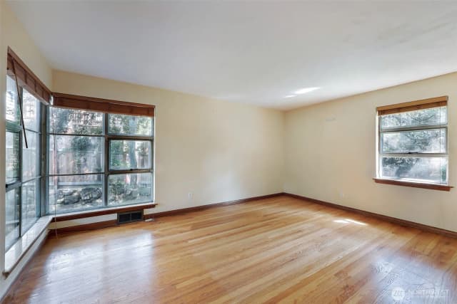 Property photo for 4815 S Holly Street, Seattle photo 3
