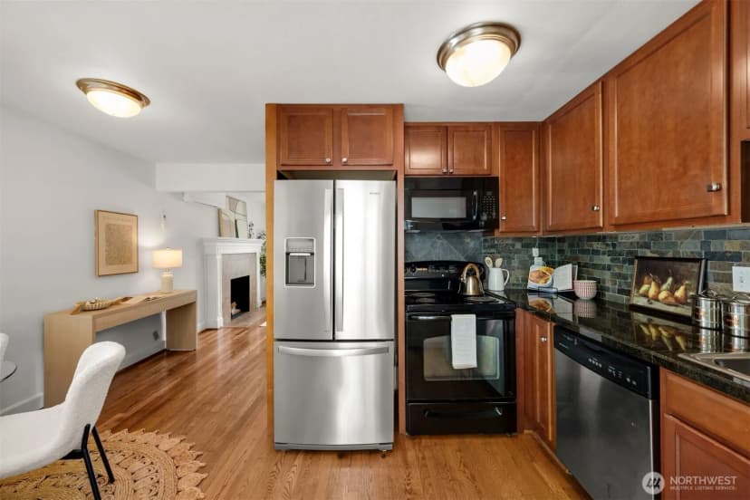 Property photo for 6325 42nd Avenue Sw, Seattle photo 13
